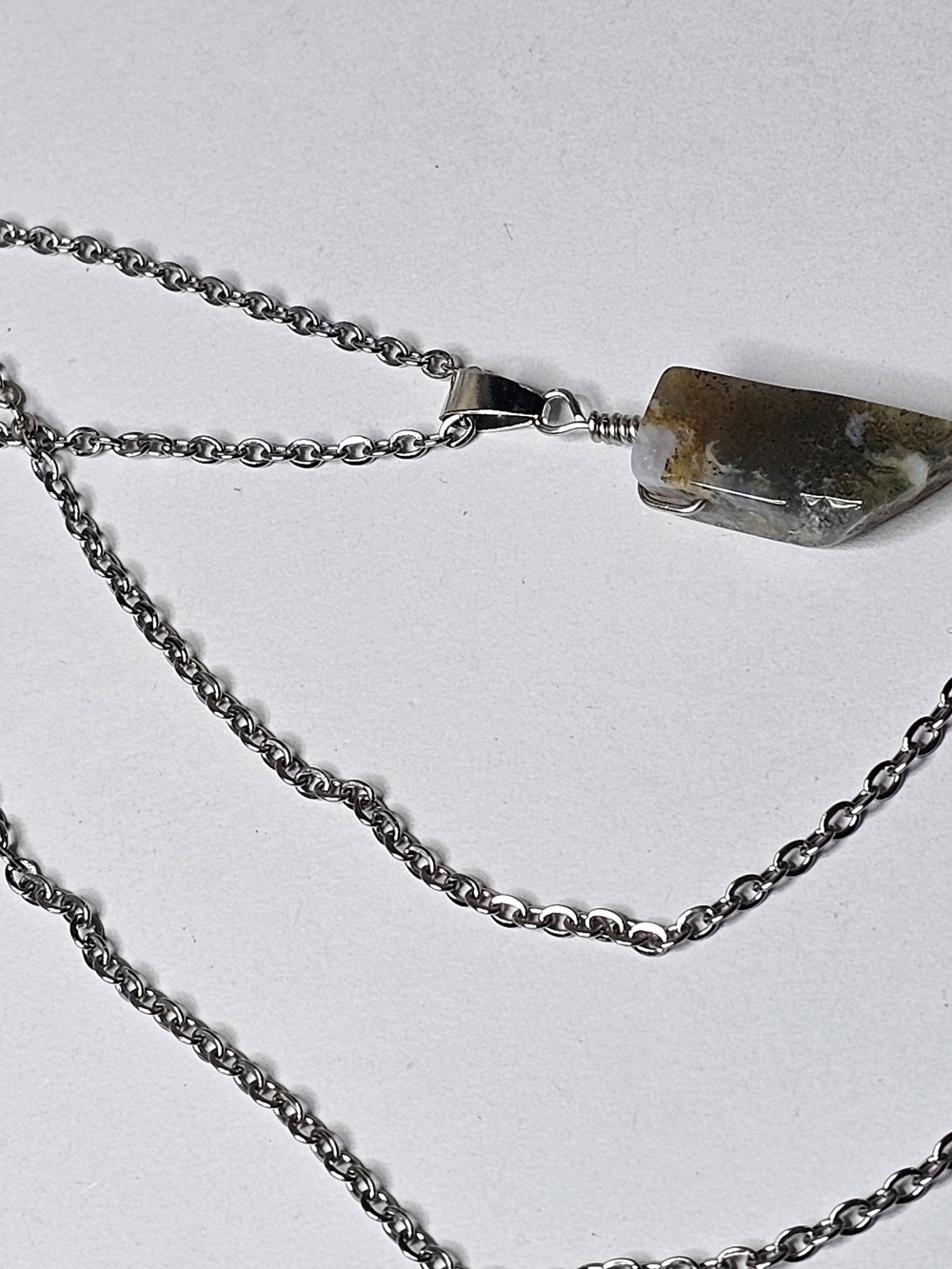 Natural Moss Agate Pendant Necklace in Green and Brown - Unbranded - Picture 3 of 5